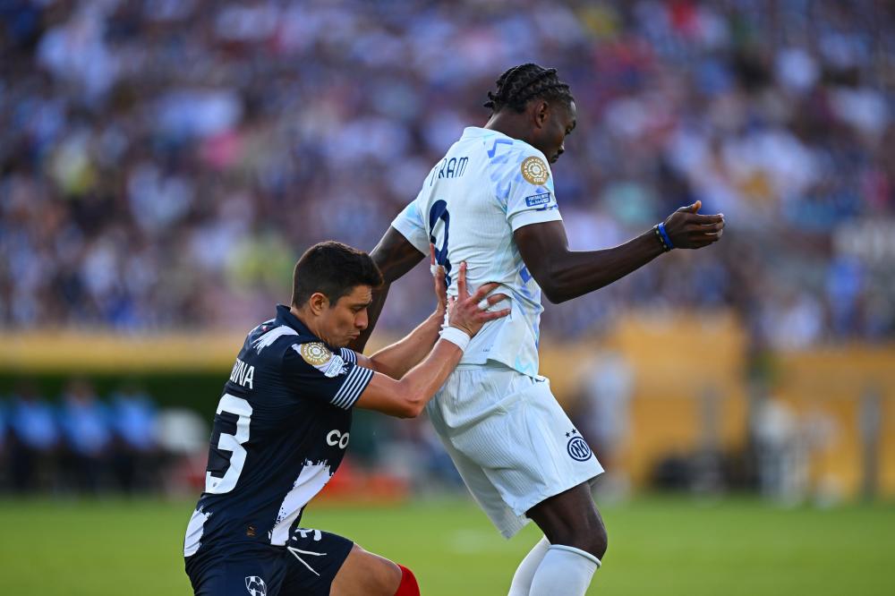 广州男篮官宣：租借管子煜到加拿大BSL联赛卫冕冠军 出任首发留洋